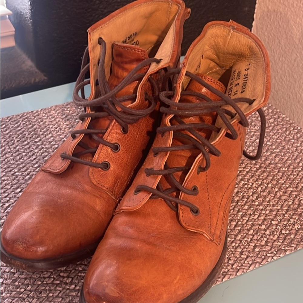 Frye women’s Brown Leather Boots